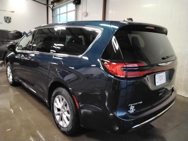 new 2025 Chrysler Pacifica car, priced at $45,845