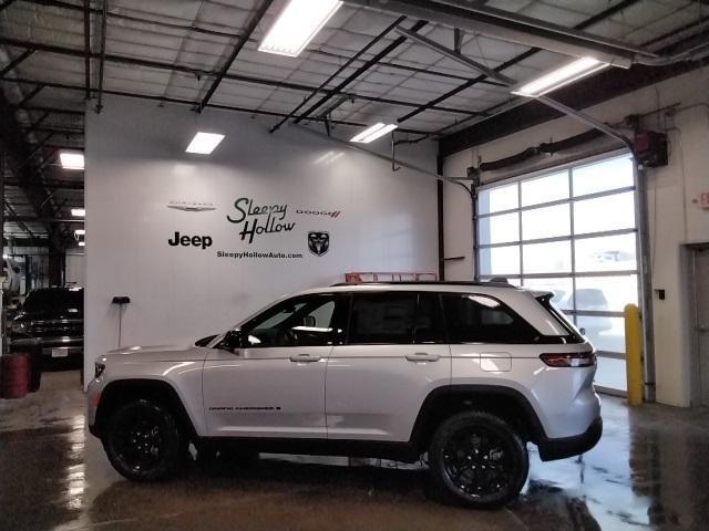 new 2025 Jeep Grand Cherokee car, priced at $45,719