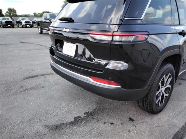 used 2023 Jeep Grand Cherokee car, priced at $35,293
