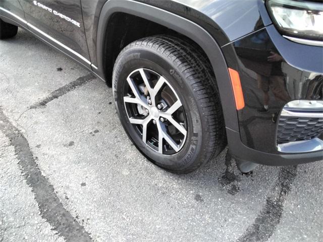 used 2023 Jeep Grand Cherokee car, priced at $35,293