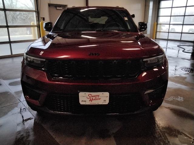 new 2025 Jeep Grand Cherokee car, priced at $45,769