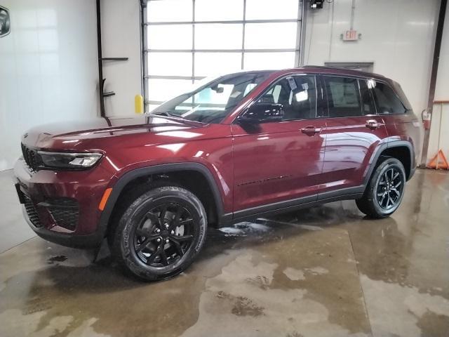 new 2025 Jeep Grand Cherokee car, priced at $45,769