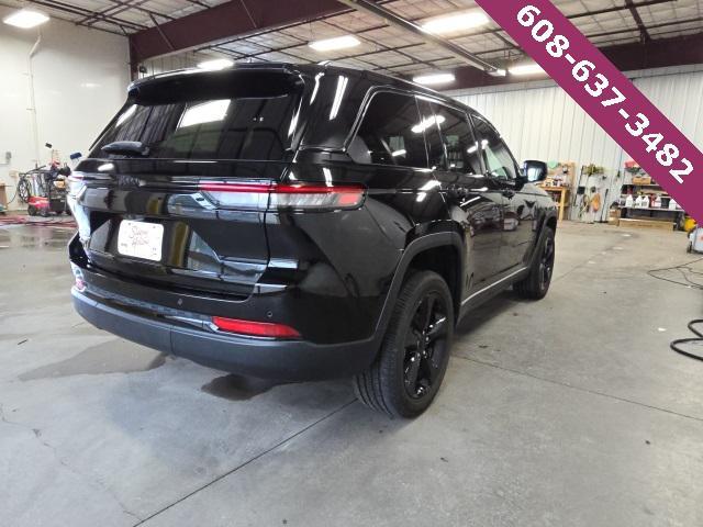 used 2022 Jeep Grand Cherokee car, priced at $35,982