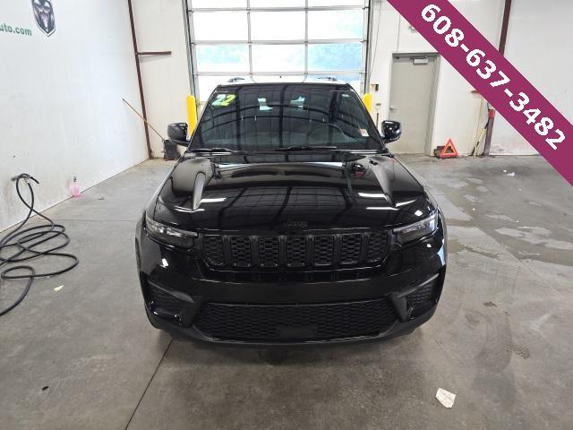 used 2022 Jeep Grand Cherokee car, priced at $35,982