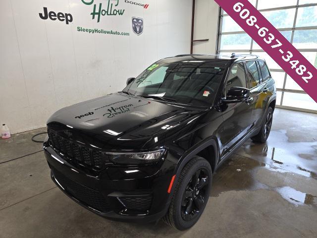 used 2022 Jeep Grand Cherokee car, priced at $35,982