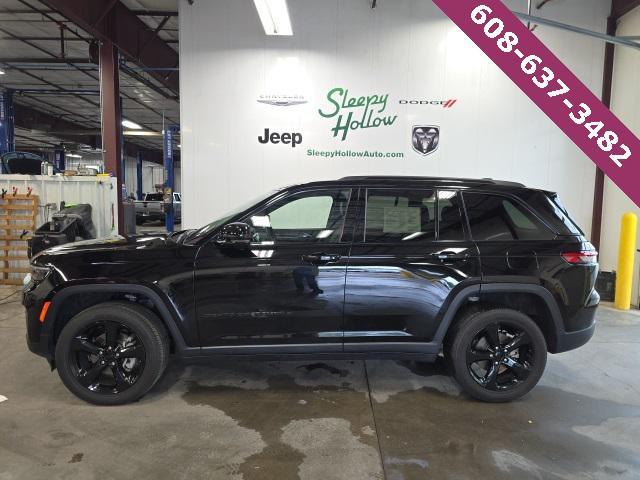 used 2022 Jeep Grand Cherokee car, priced at $35,982