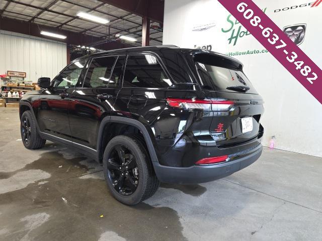 used 2022 Jeep Grand Cherokee car, priced at $35,982