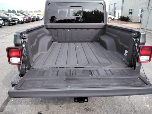 used 2021 Jeep Gladiator car, priced at $32,981