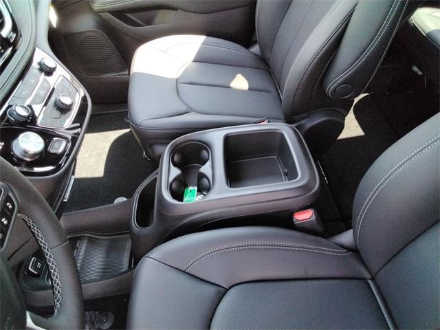 new 2025 Chrysler Pacifica car, priced at $44,445