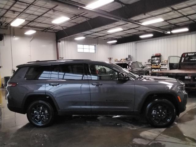 new 2025 Jeep Grand Cherokee L car, priced at $49,525