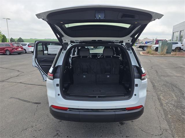 new 2025 Jeep Grand Cherokee L car, priced at $47,000