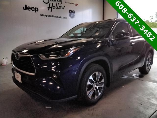 used 2021 Toyota Highlander Hybrid car, priced at $38,991