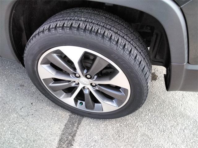 used 2022 Jeep Cherokee car, priced at $27,992