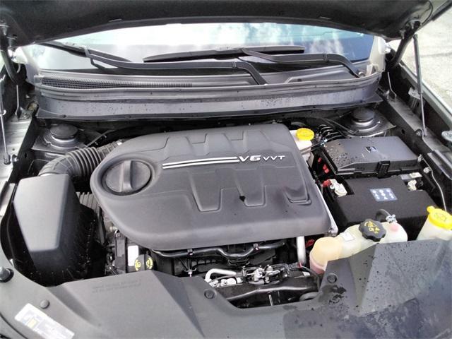 used 2022 Jeep Cherokee car, priced at $27,992