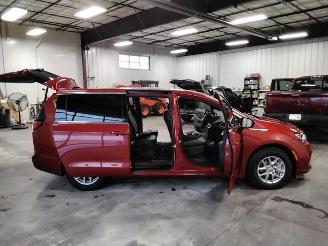 new 2025 Chrysler Pacifica car, priced at $43,500