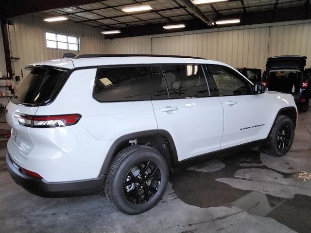 new 2024 Jeep Grand Cherokee L car, priced at $47,727