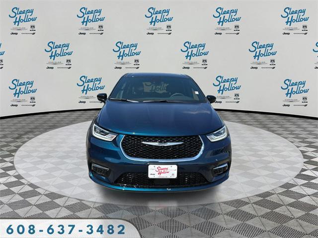 new 2025 Chrysler Pacifica car, priced at $49,215