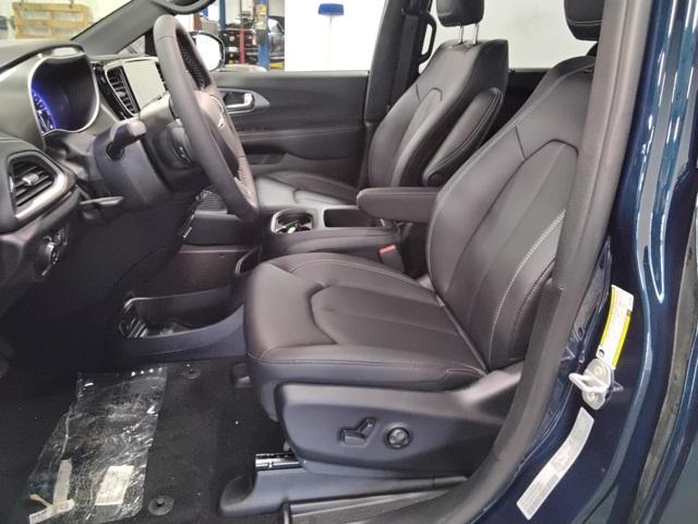 new 2025 Chrysler Pacifica car, priced at $49,215
