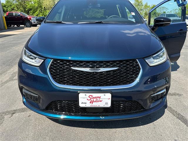 new 2025 Chrysler Pacifica car, priced at $49,215