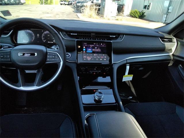 new 2025 Jeep Grand Cherokee car, priced at $46,135