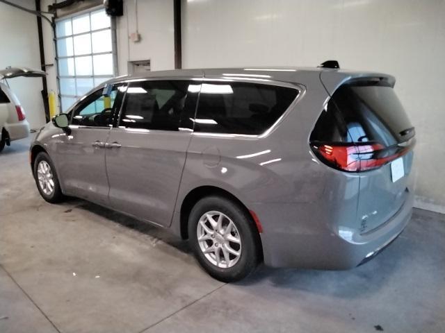 new 2025 Chrysler Pacifica car, priced at $42,985