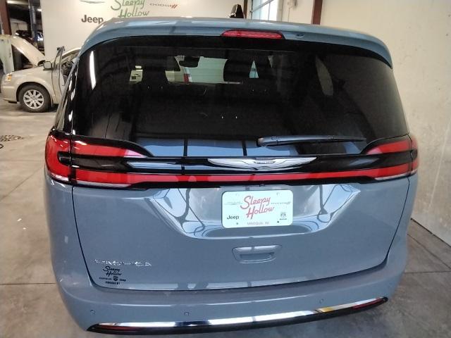 new 2025 Chrysler Pacifica car, priced at $42,985