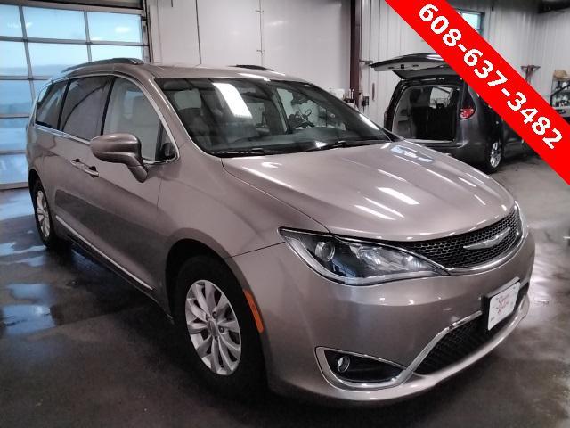 used 2017 Chrysler Pacifica car, priced at $15,990