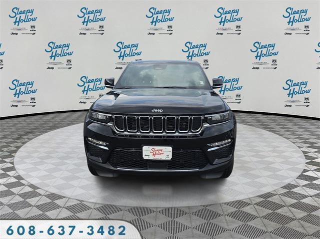 new 2025 Jeep Grand Cherokee car, priced at $47,000