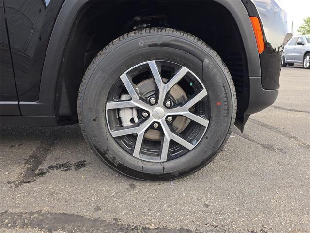new 2025 Jeep Grand Cherokee car, priced at $47,000