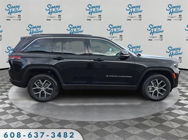 new 2025 Jeep Grand Cherokee car, priced at $47,000