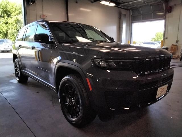 new 2024 Jeep Grand Cherokee L car, priced at $48,159