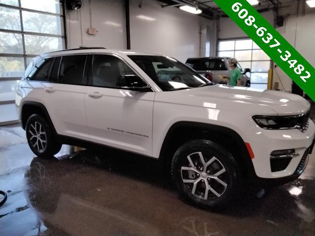 new 2025 Jeep Grand Cherokee car, priced at $44,945