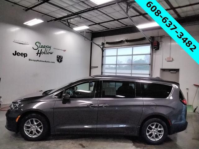 used 2021 Chrysler Pacifica car, priced at $22,991