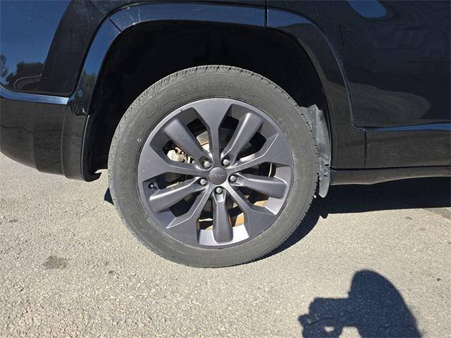 used 2019 Jeep Cherokee car, priced at $21,489