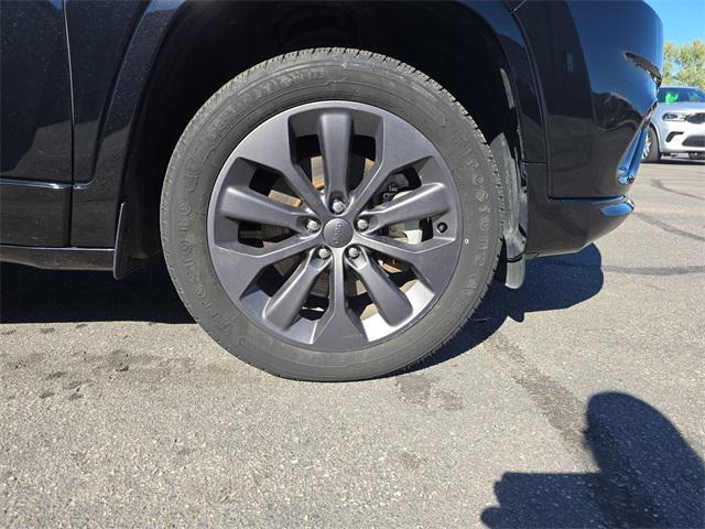 used 2019 Jeep Cherokee car, priced at $21,489