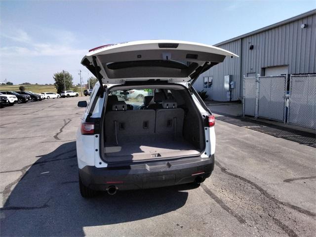 used 2020 Chevrolet Traverse car, priced at $23,990