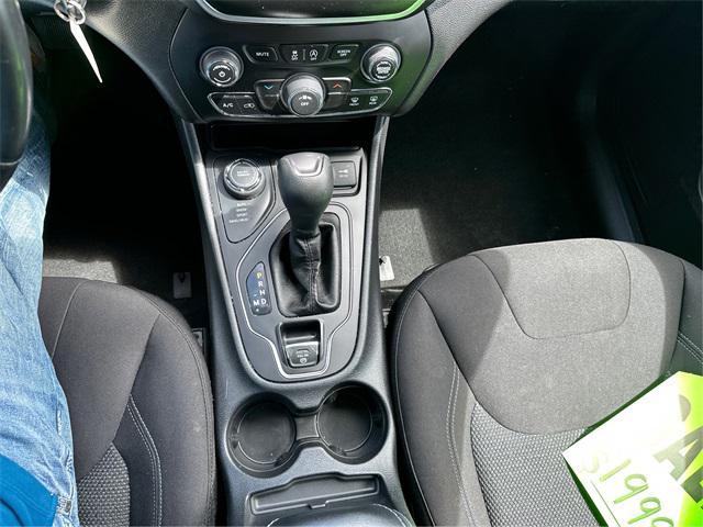 used 2020 Jeep Cherokee car, priced at $19,990