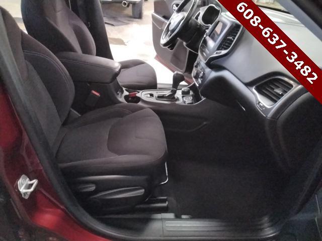 used 2020 Jeep Cherokee car, priced at $19,990