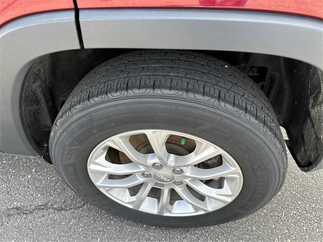 used 2020 Jeep Cherokee car, priced at $19,990