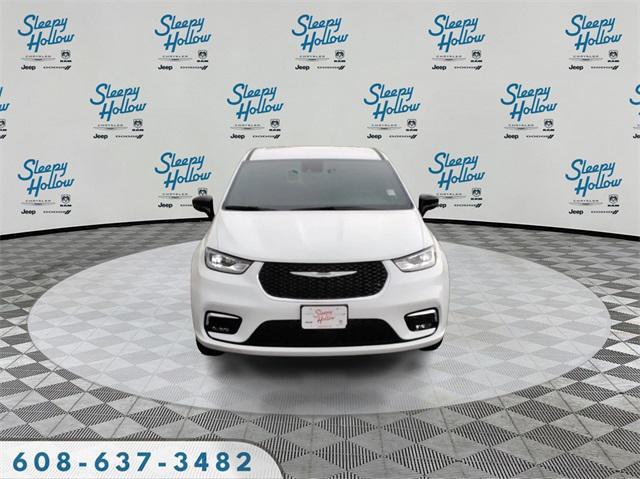 new 2025 Chrysler Pacifica car, priced at $44,445
