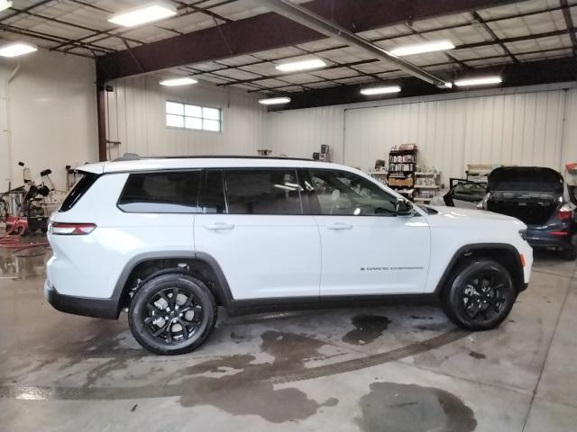 new 2024 Jeep Grand Cherokee L car, priced at $47,623