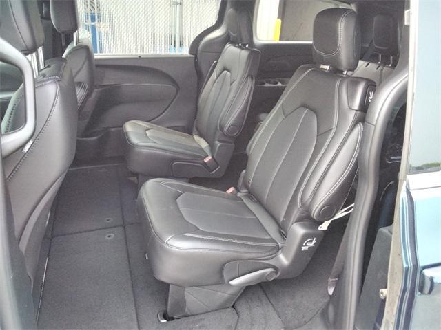 new 2025 Chrysler Pacifica car, priced at $44,940