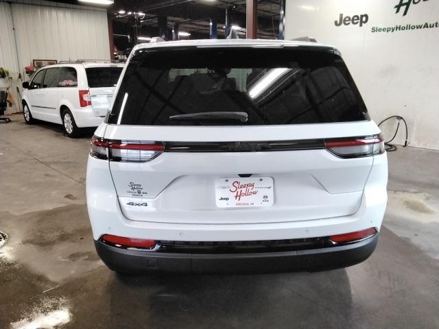 new 2025 Jeep Grand Cherokee car, priced at $43,985