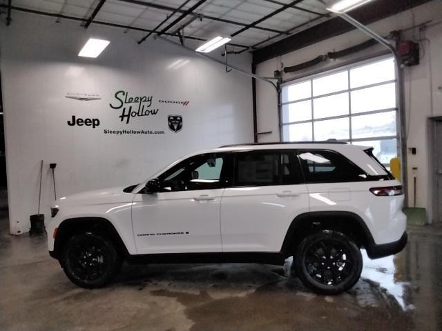 new 2025 Jeep Grand Cherokee car, priced at $43,985