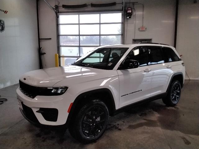 new 2025 Jeep Grand Cherokee car, priced at $43,985