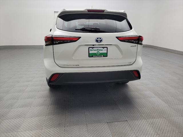 used 2021 Toyota Highlander Hybrid car, priced at $29,195