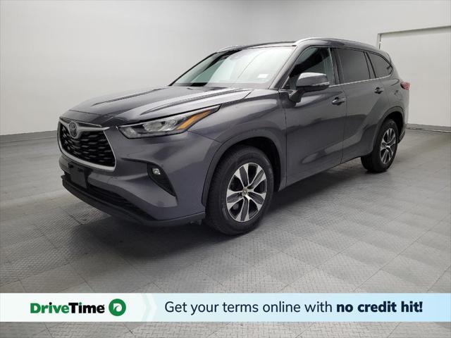 used 2020 Toyota Highlander car, priced at $26,895