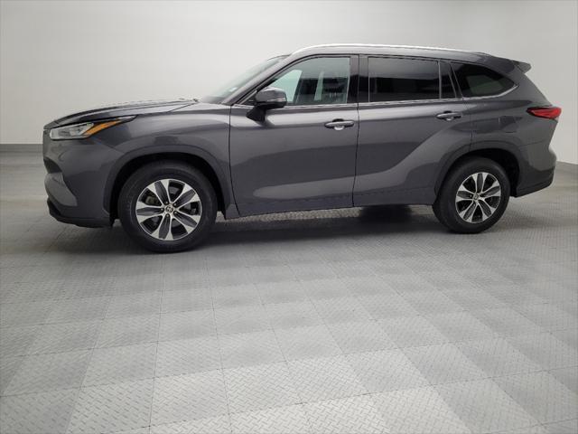 used 2020 Toyota Highlander car, priced at $26,895