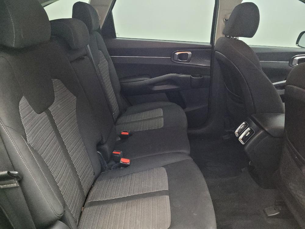 used 2021 Kia Sorento car, priced at $21,895