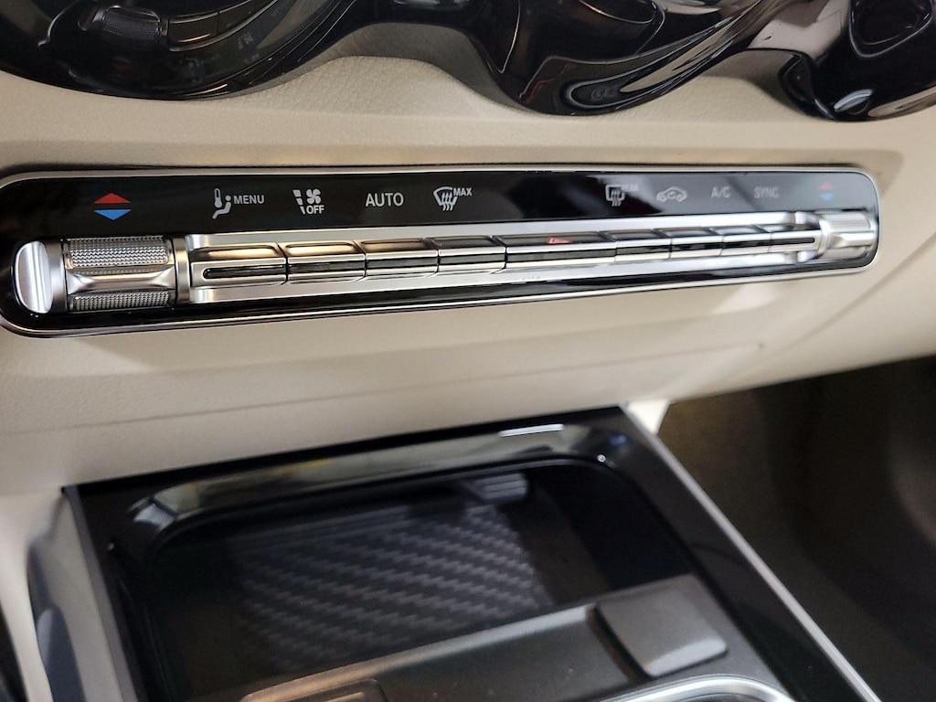 used 2021 Mercedes-Benz GLB 250 car, priced at $30,998